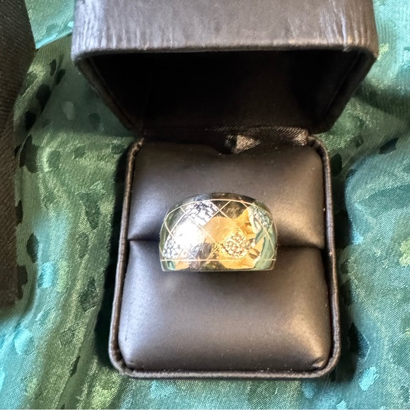 Chunky Italian 14kt Gold Ring - Picture 4 of 11